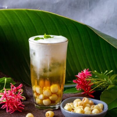 Trà sen vàng (Golden Lotus Tea)